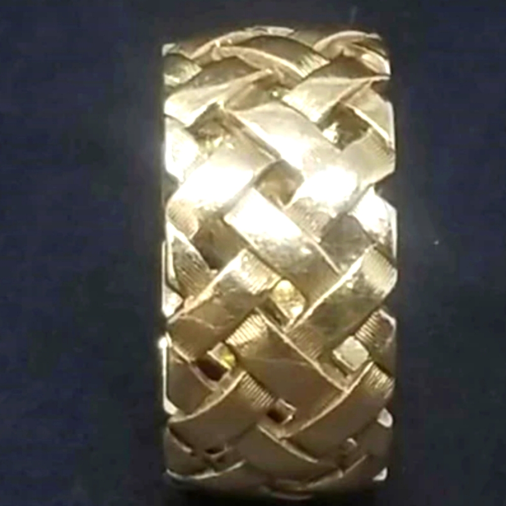****VINTAGE ***** 14k solid gold lattice ring